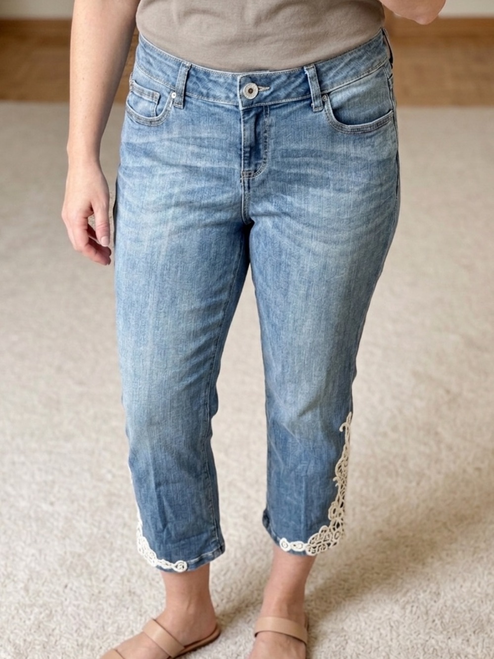 ✨3 for $20 INC International Concepts Lace Trim Crop Jeans 10P NWT Y2K Boho